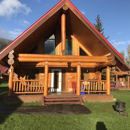 Yoho Chalets Villa Golden Exterior foto