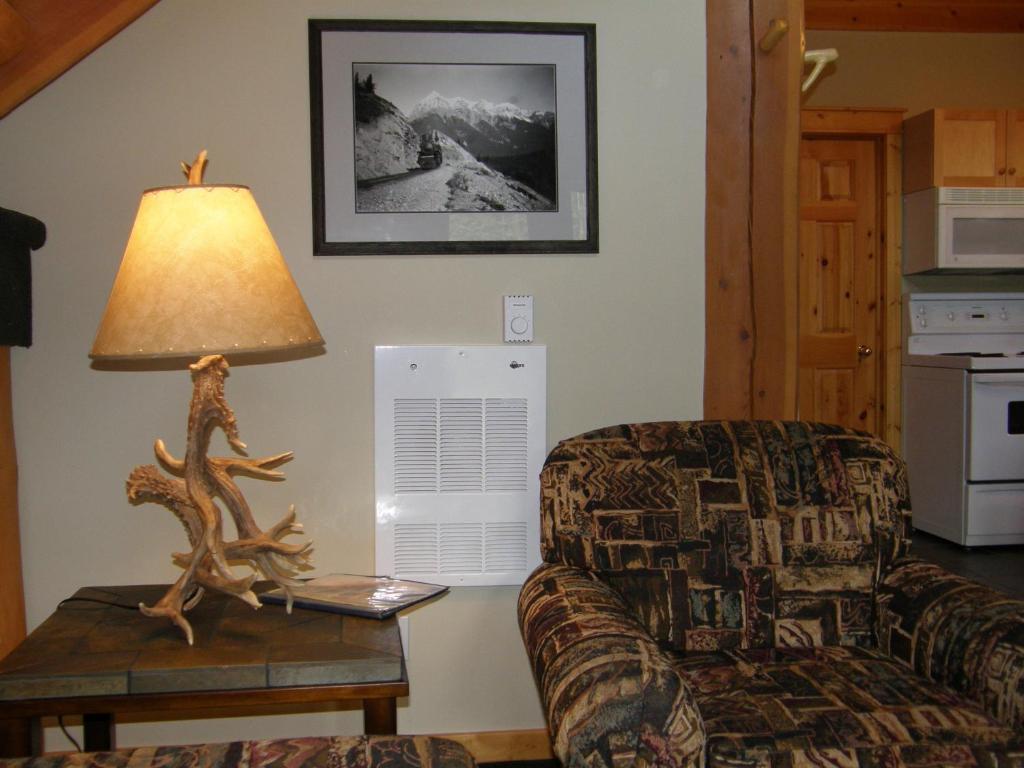 Yoho Chalets Villa Golden Habitación foto